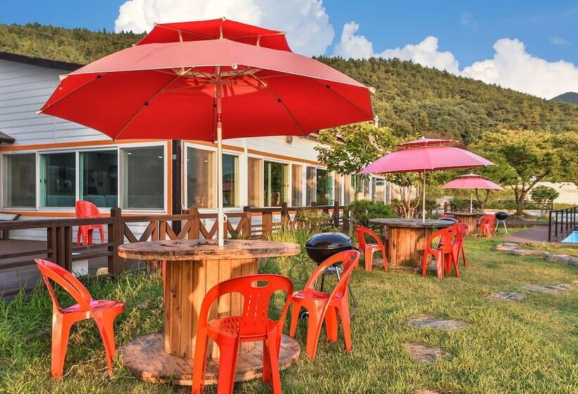 بنسيون Canada Sunset Village