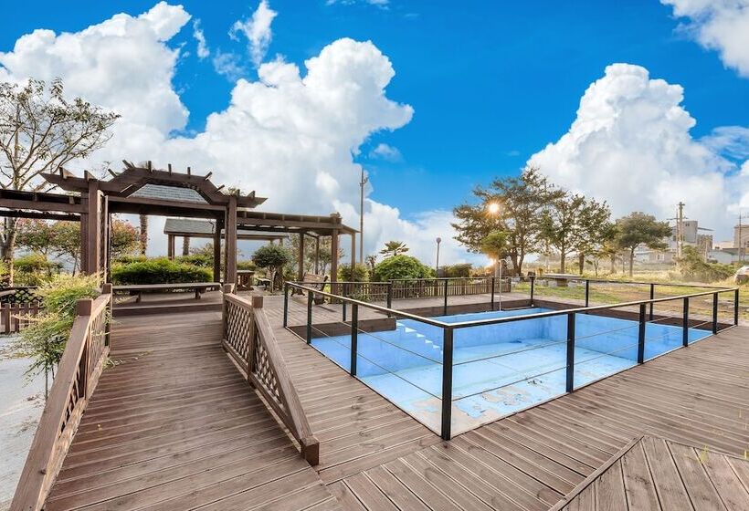 بنسيون Canada Sunset Village