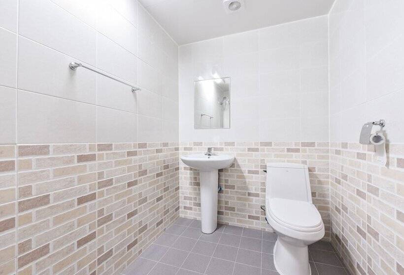 بنسيون Canada Sunset Village