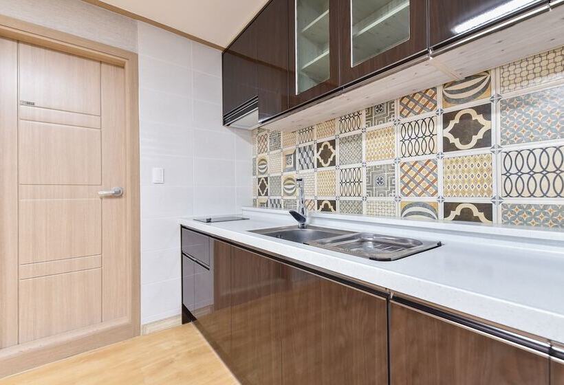 بنسيون Canada Sunset Village