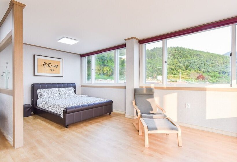 بنسيون Canada Sunset Village