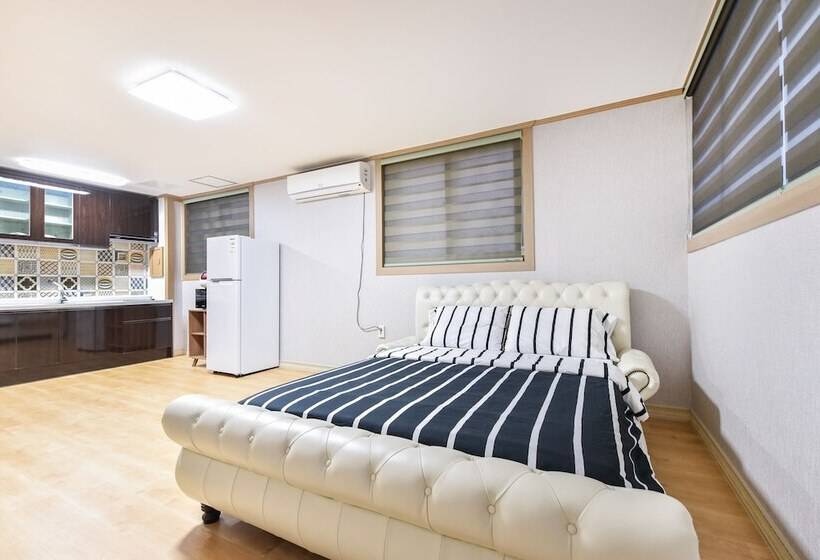 بنسيون Canada Sunset Village