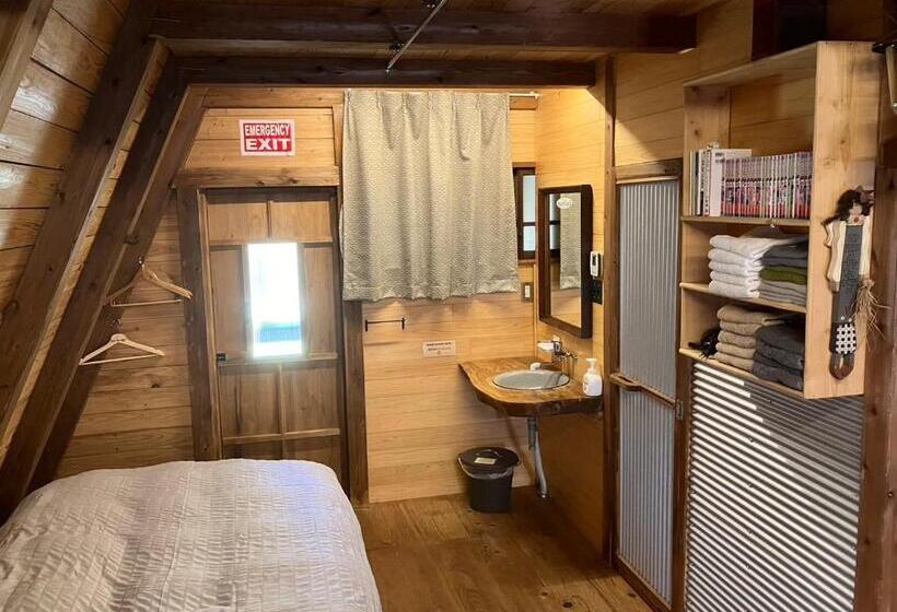 פנסיון Guesthouse Coco Garage