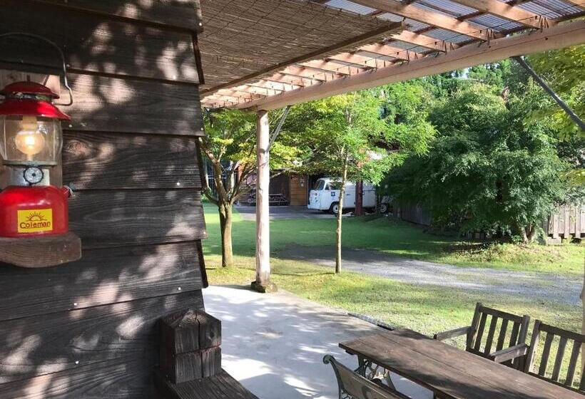 פנסיון Guesthouse Coco Garage