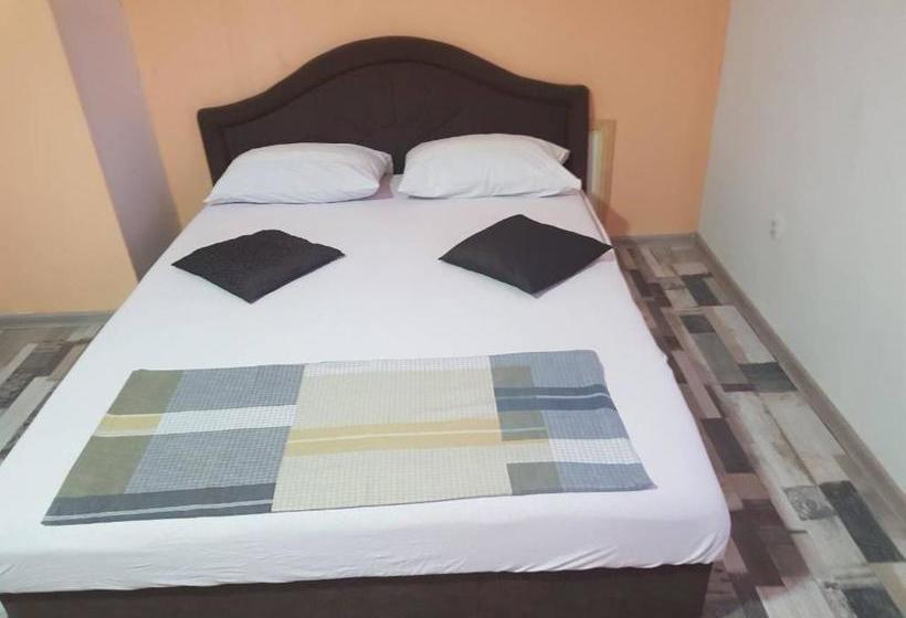 پانسیون Guesthouse Ines