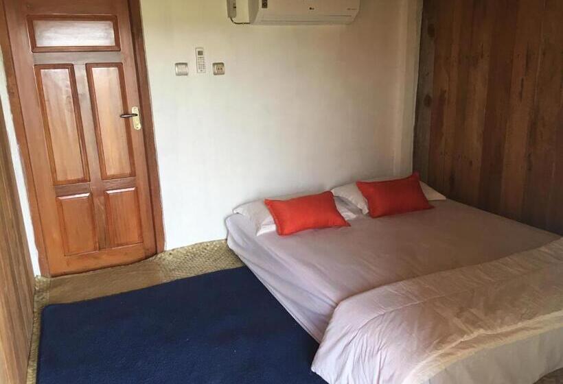 Пансион Morinda Villa And Resto