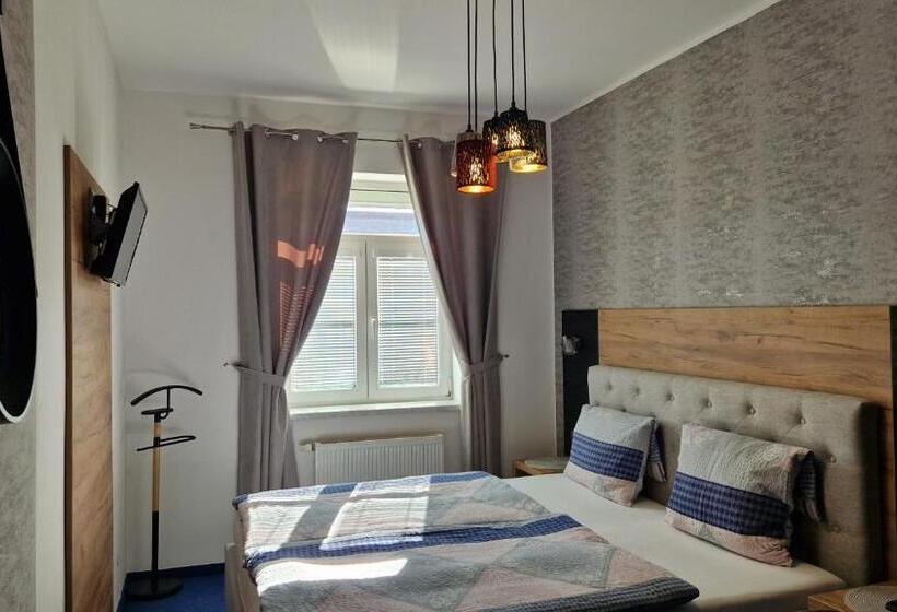 بنسيون Penzion Piano & Apartment Sokolov