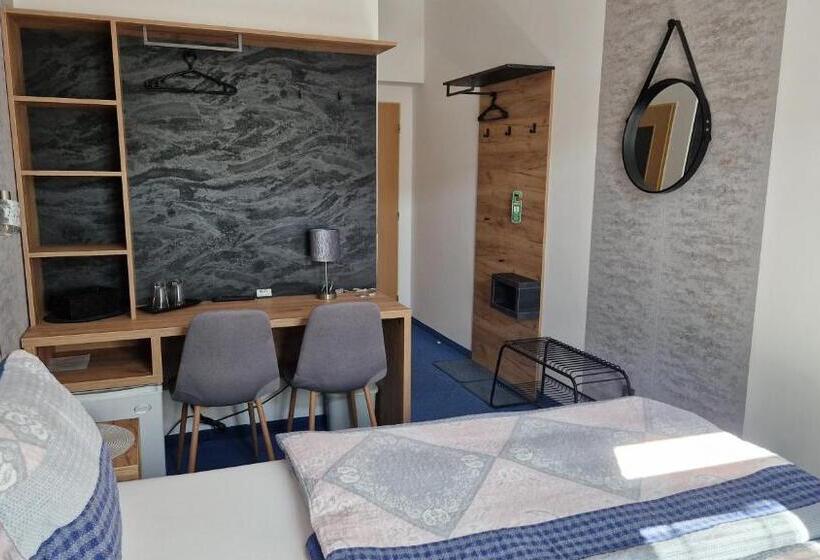 بنسيون Penzion Piano & Apartment Sokolov