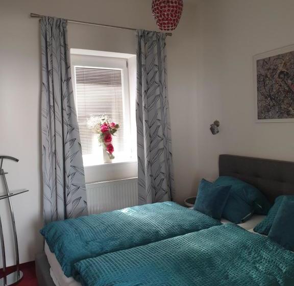 بنسيون Penzion Piano & Apartment Sokolov