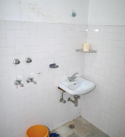 بنسيون Sandhya Guest House Varanasi Near Ganga River