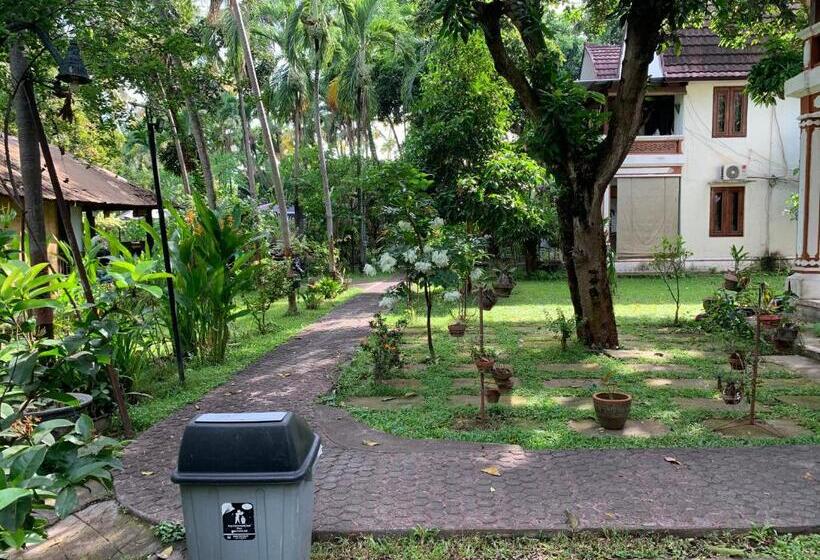 פנסיון Studio Lumbung