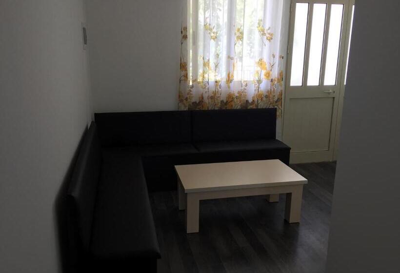 ペンション Villa Dede Nikolla