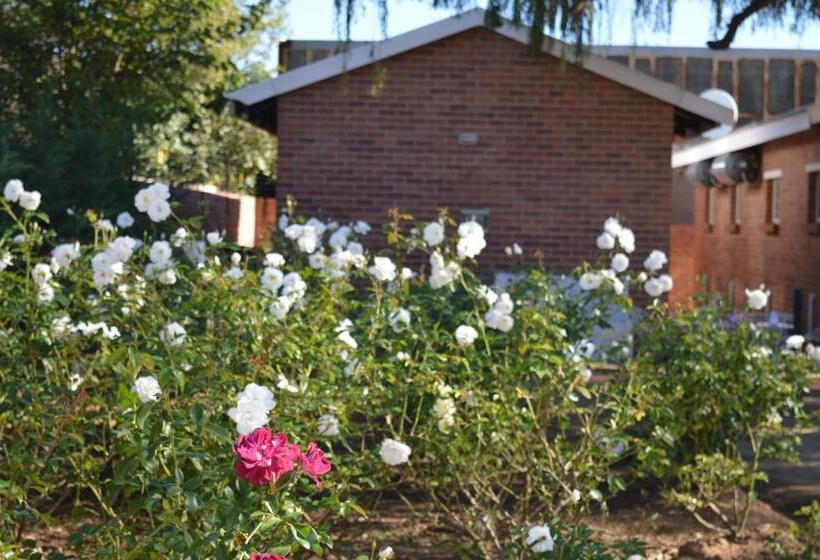 הוסטל Village Lodge Harrismith