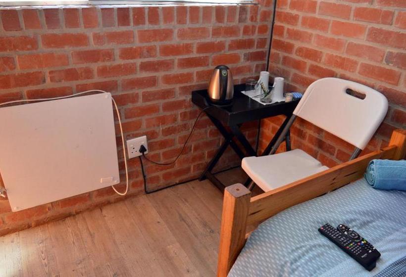 הוסטל Village Lodge Harrismith