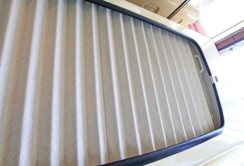 Capsule Hotel New Grand