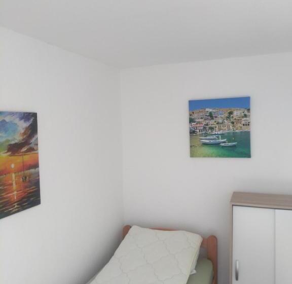 Hostel Trajan