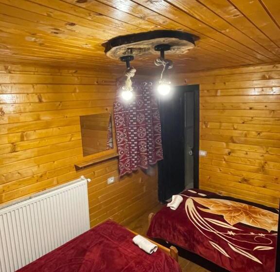 Thethi Paradise Hotel & Restaurant