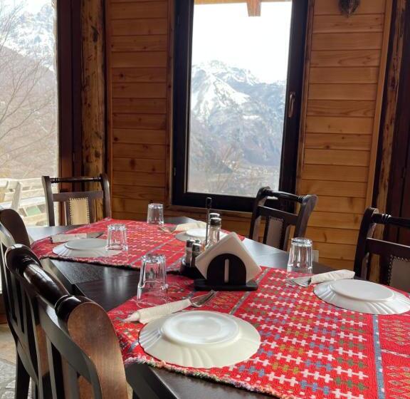 Thethi Paradise Hotel & Restaurant