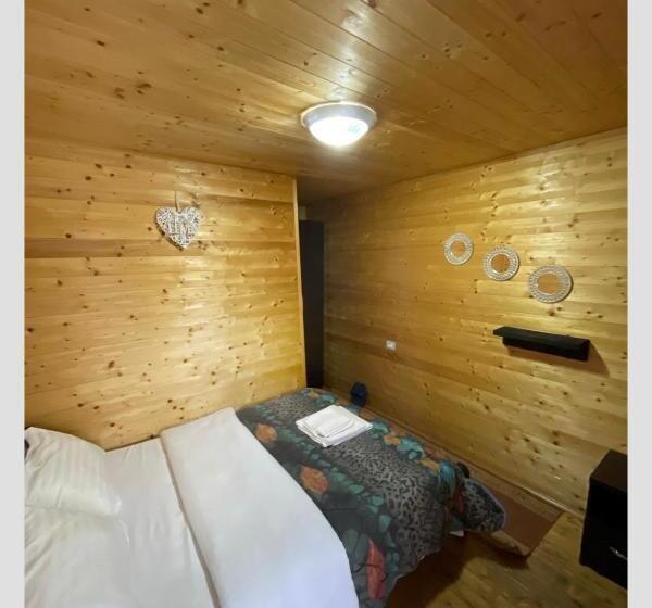 Thethi Paradise Hotel & Restaurant