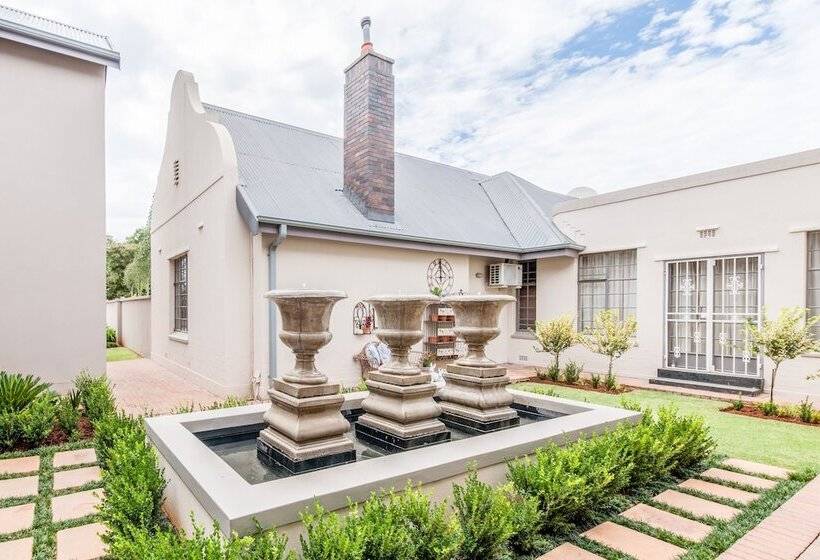 פנסיון Adato Guesthouse