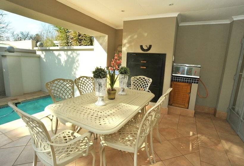 פנסיון Adato Guesthouse