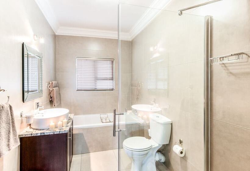 פנסיון Adato Guesthouse