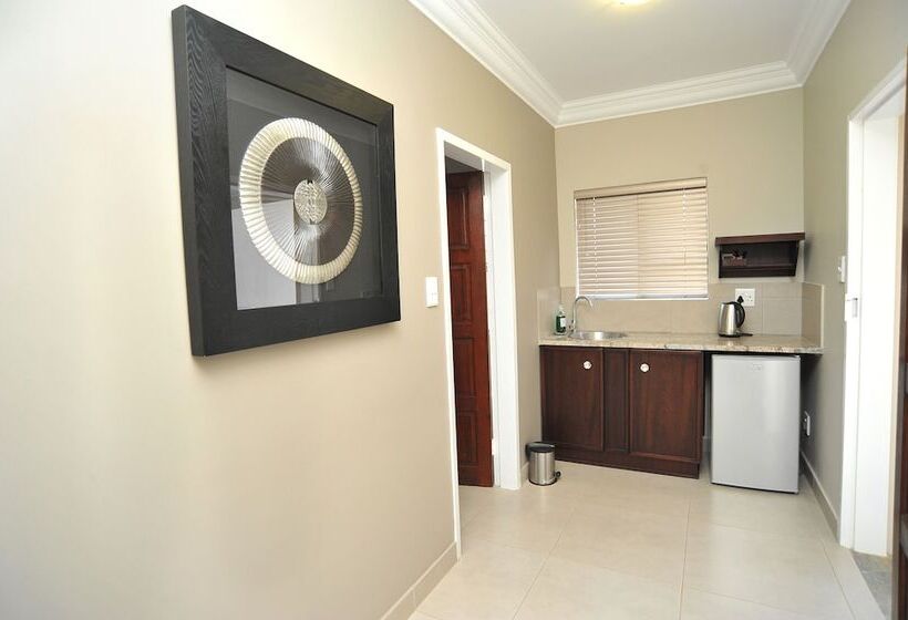 פנסיון Adato Guesthouse