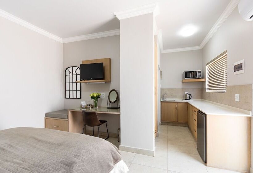 פנסיון Adato Guesthouse