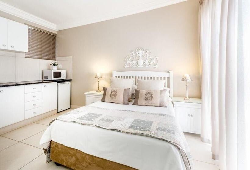 פנסיון Adato Guesthouse