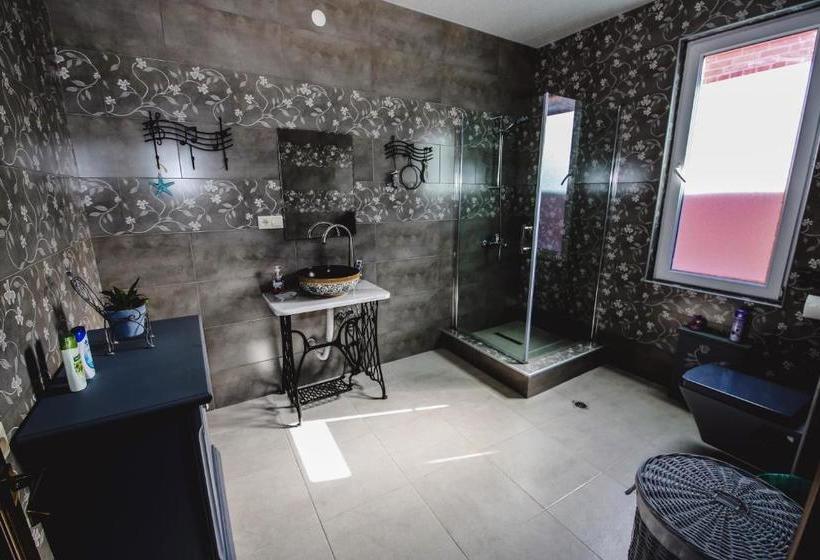 پانسیون Casa De Khasia