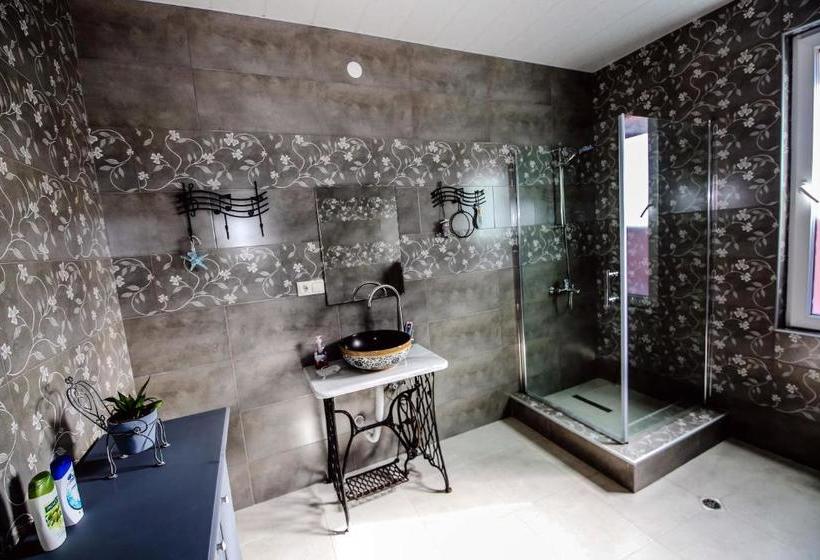 پانسیون Casa De Khasia