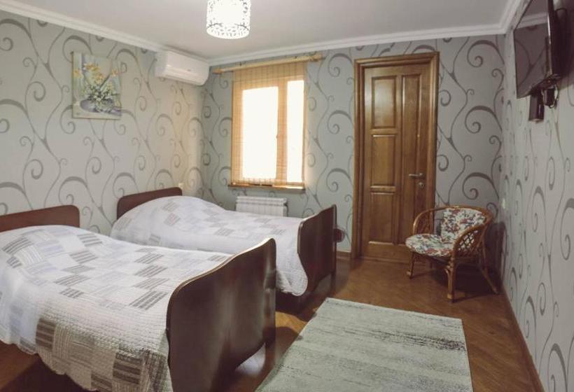 پانسیون Casa De Khasia