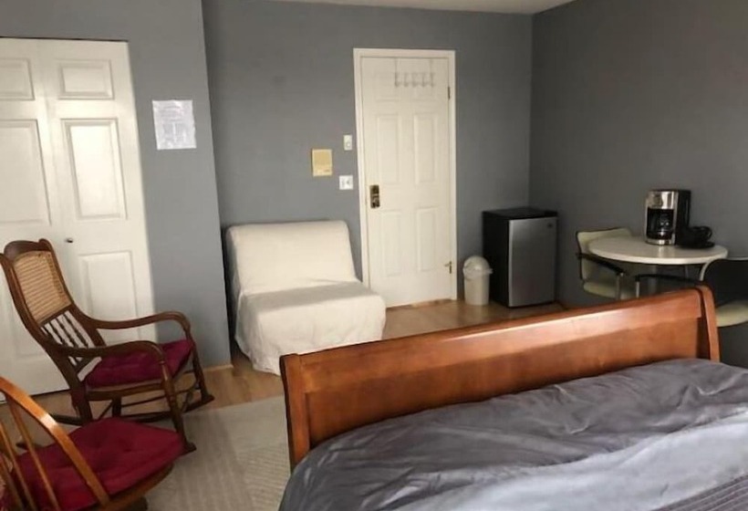 بنسيون Honeysuckle House