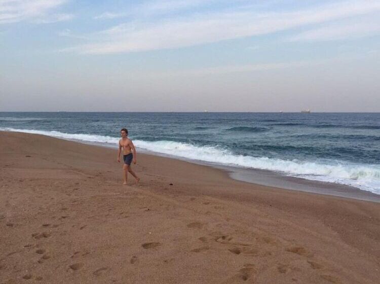 Пансион Maison H Guest House