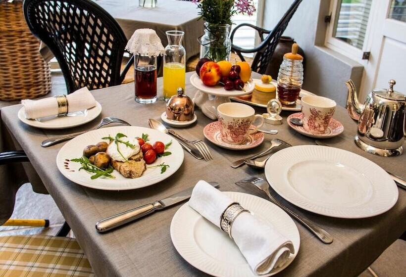 Пансион Maison H Guest House