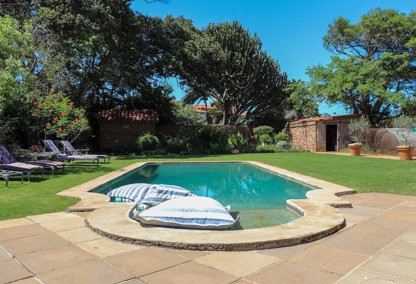 Пансион Maison H Guest House