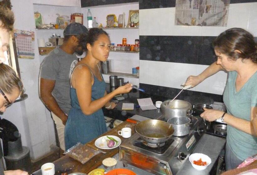 پانسیون Nukkad Guest House