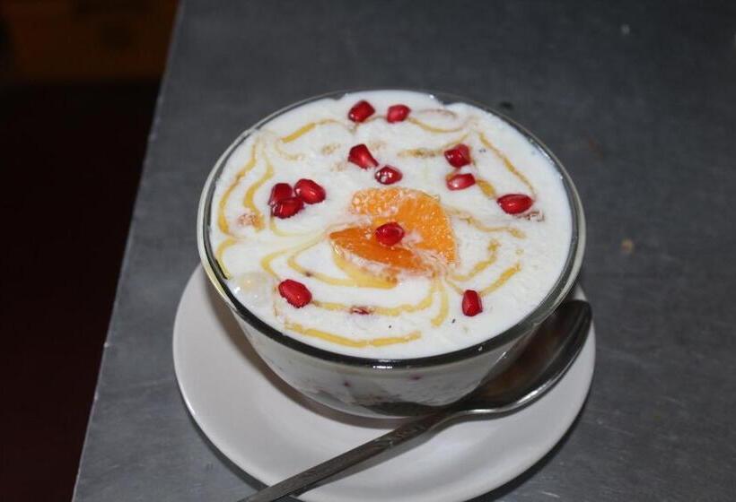 پانسیون Nukkad Guest House