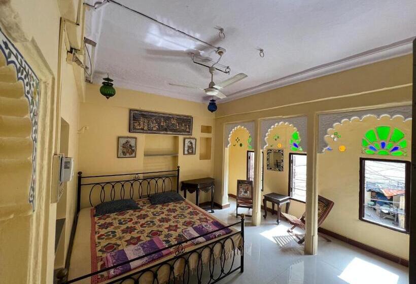 پانسیون Nukkad Guest House