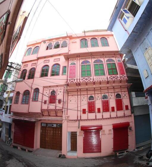 پانسیون Nukkad Guest House