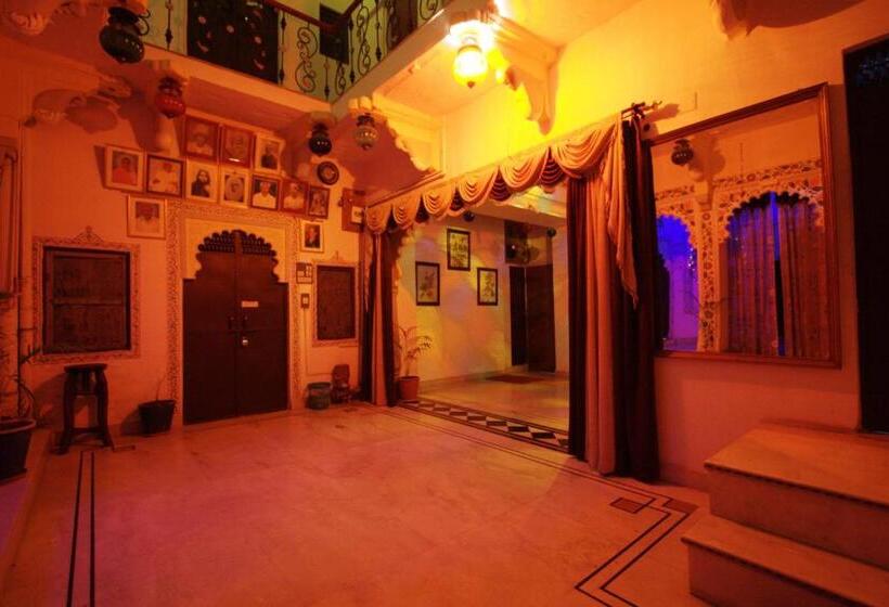 پانسیون Nukkad Guest House