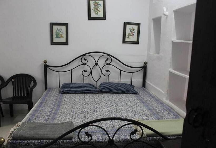 پانسیون Nukkad Guest House