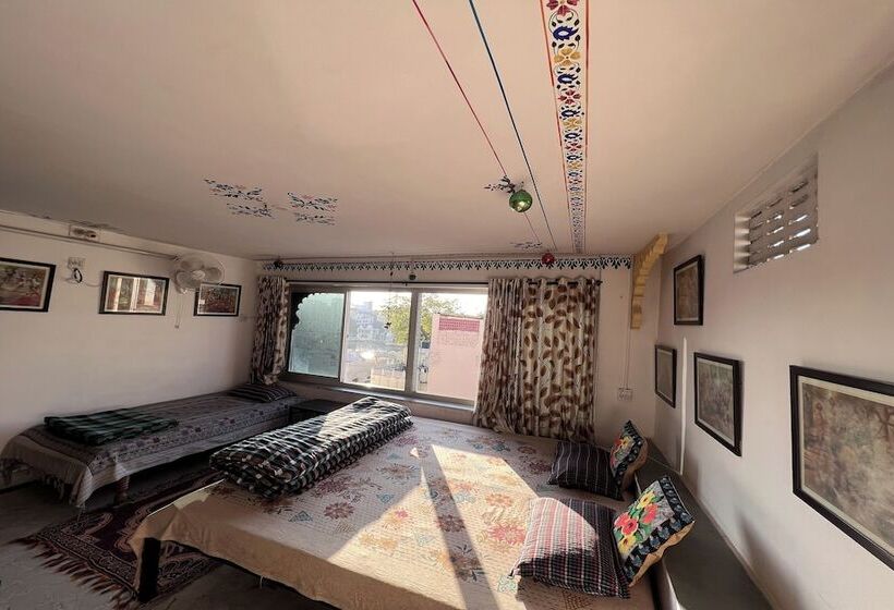 پانسیون Nukkad Guest House