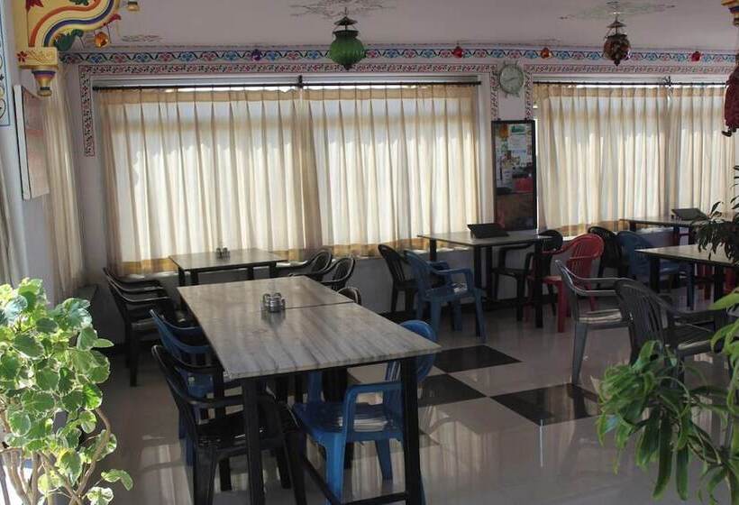 پانسیون Nukkad Guest House