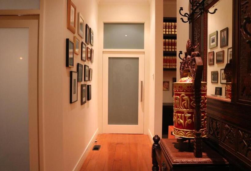 Pension Nyima Tashi Buddhist Centre