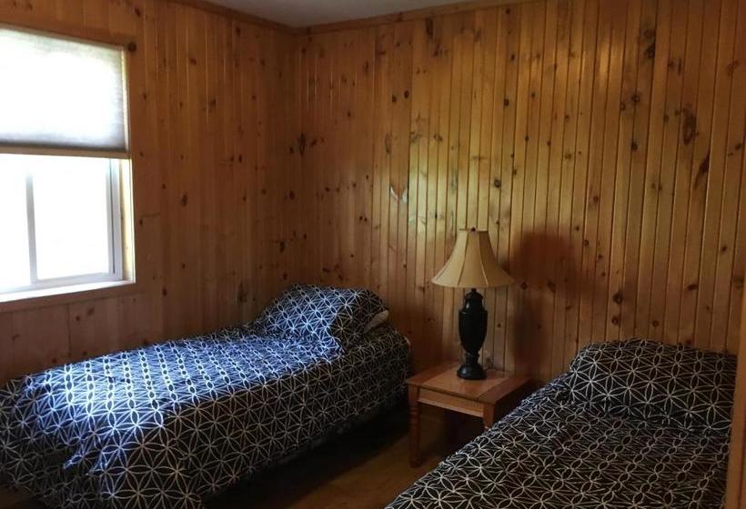 منتجع Merland Park Cottages And Motel