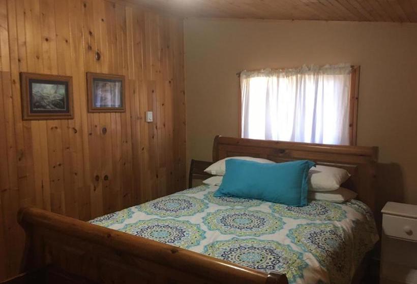 منتجع Merland Park Cottages And Motel