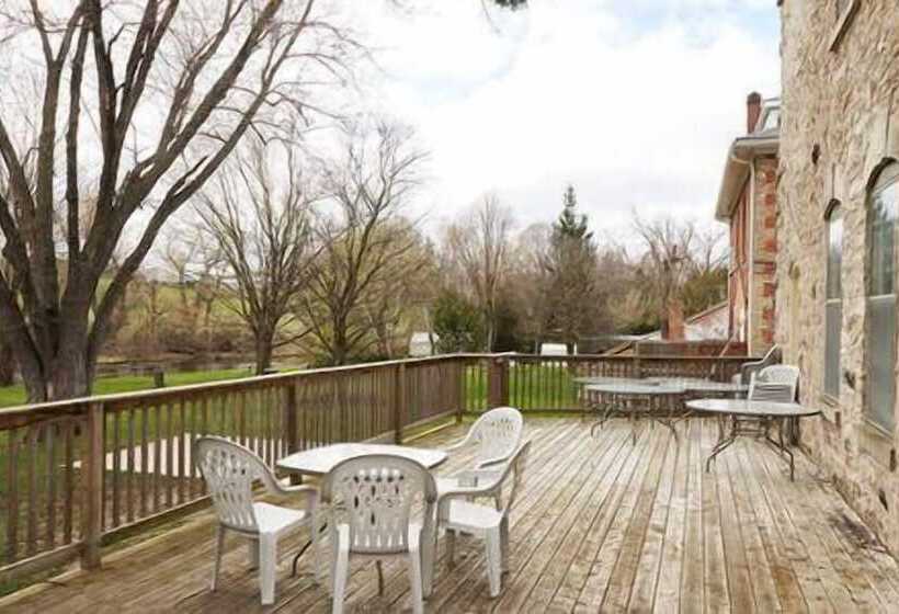 旅馆 Cheltenham Suites