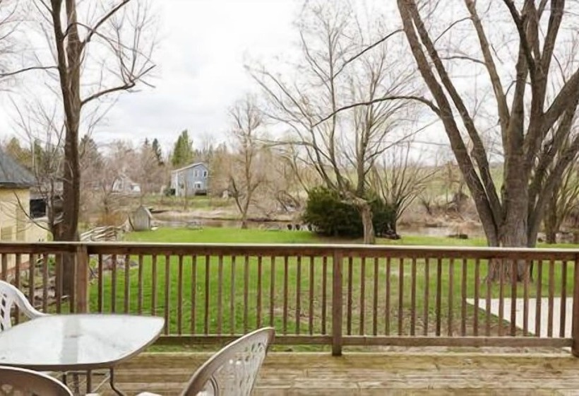 旅馆 Cheltenham Suites