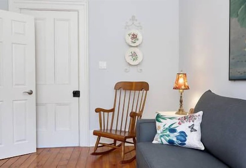 旅馆 Cheltenham Suites